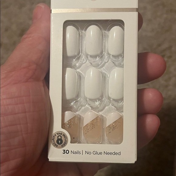 imPRESS Press-On Manicure Set - White, Burgundy & Nude with Gold Glitter Accents - Picture 2 of 10